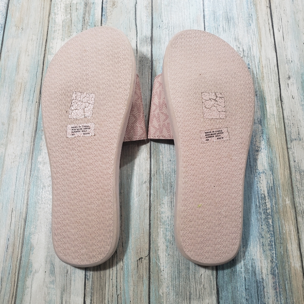 Michael Kors Logo FLORAL Sandals. - Picture 3 of 10